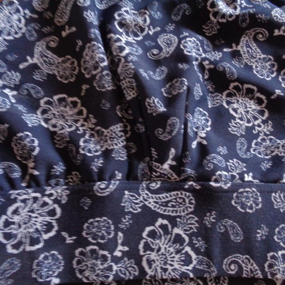 Maurices Women's in Motion Blue Sports Bra 56910 Size 2 - Picture 8 of 9